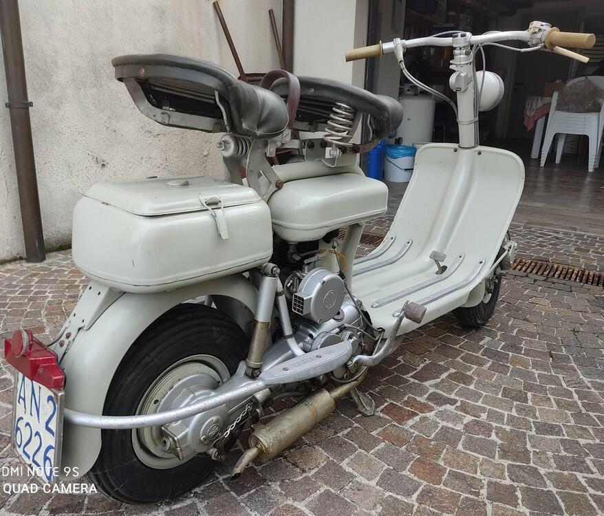 Lambretta 150D (2)