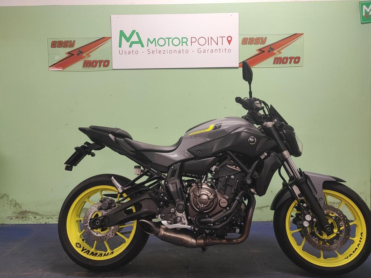 Vendo Yamaha MT-07 (2014 - 16) usata a Olgiate Comasco