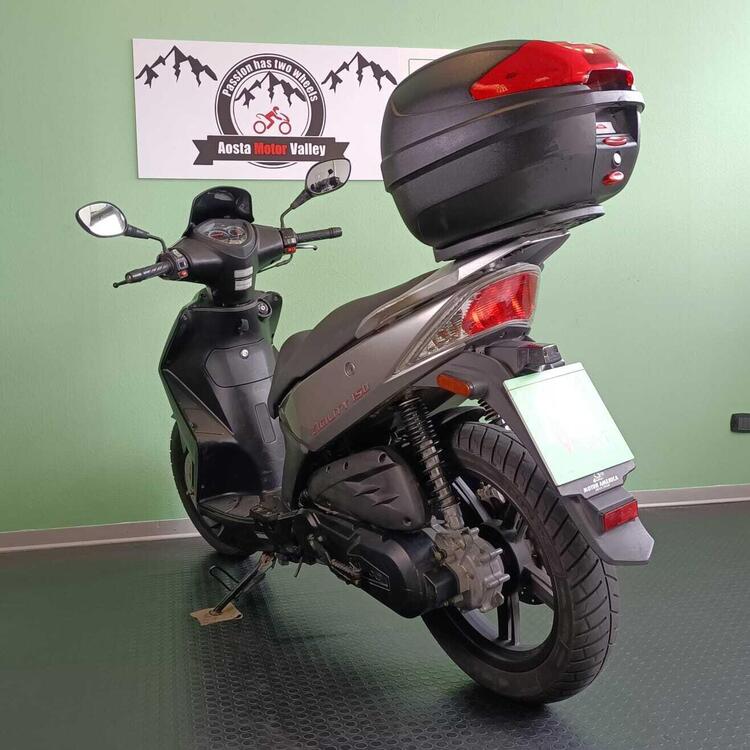 Kymco Agility 150 R16 (4)