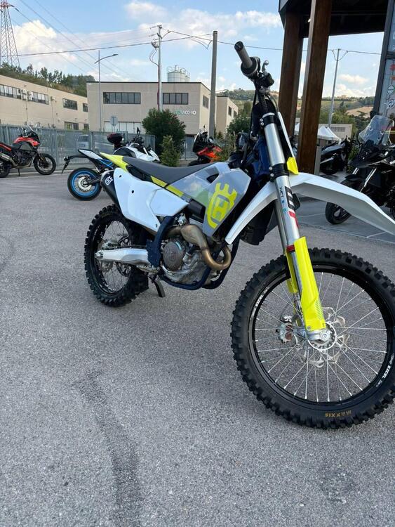 Husqvarna FE 250 (2024) (2)