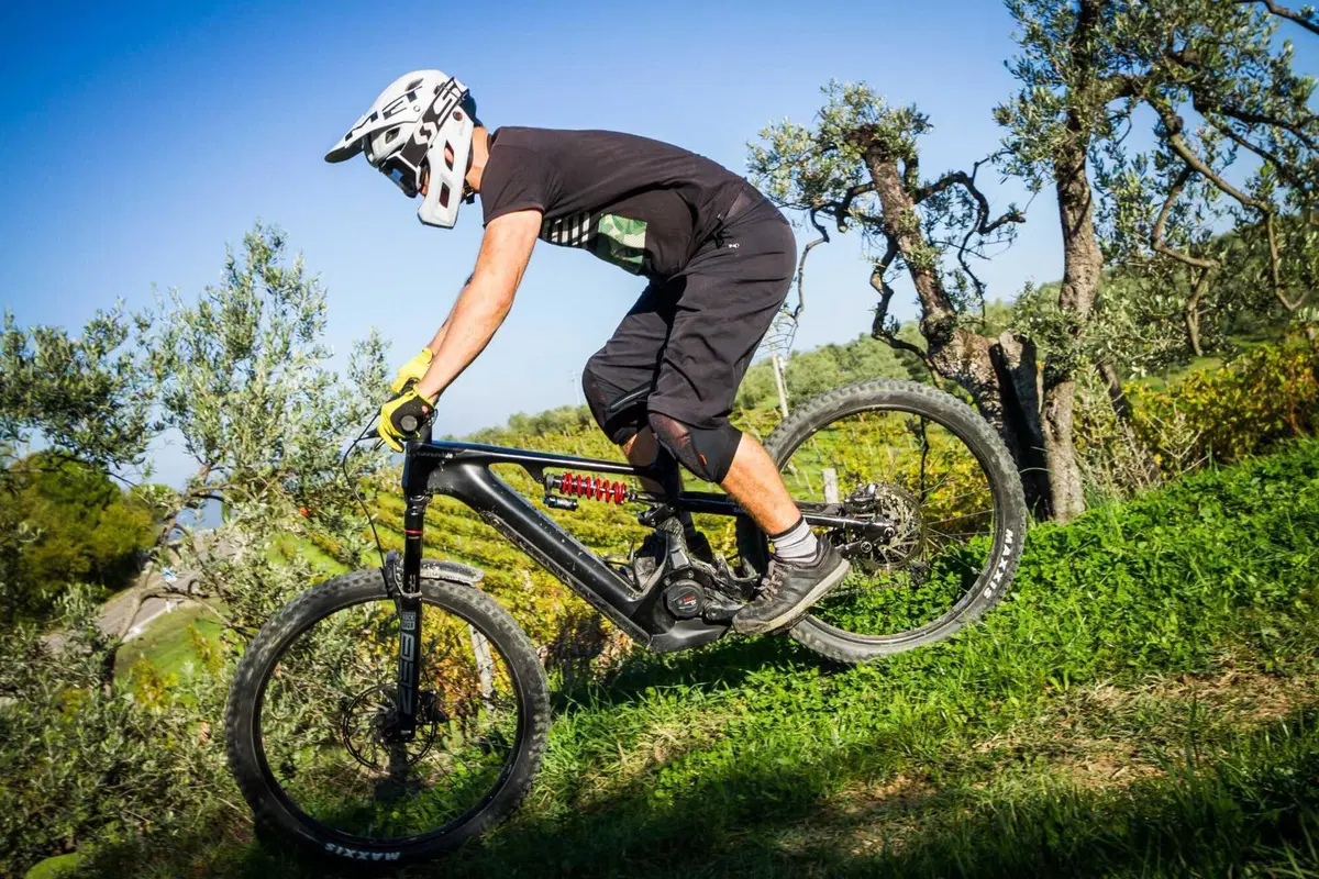 Cannondale Moterra Neo LT2: l'enduro con ammortizzatore a molla. Il nostro TEST [VIDEO] (2)