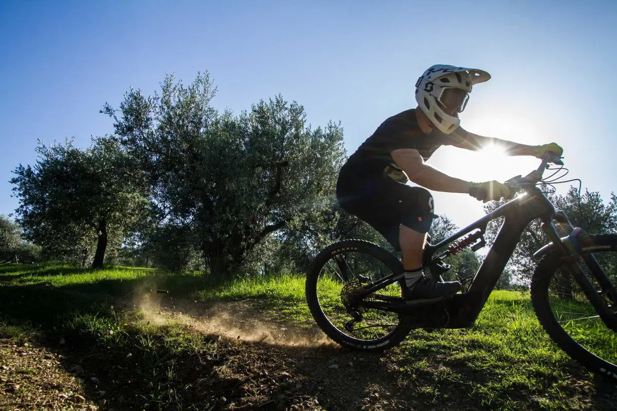Cannondale Moterra Neo LT2: l'enduro con ammortizzatore a molla. Il nostro TEST [VIDEO] (3)
