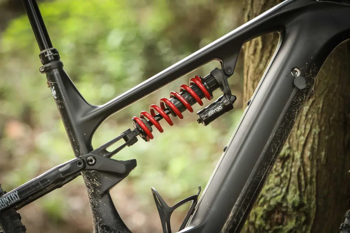 Cannondale Moterra Neo LT2: l'enduro con ammortizzatore a molla. Il nostro TEST [VIDEO] (16)