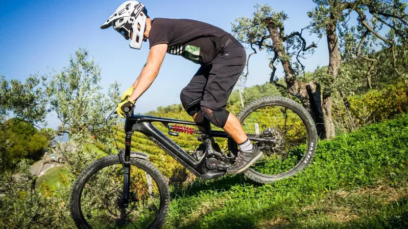 Cannondale Moterra Neo LT2: l'enduro con ammortizzatore a molla. Il nostro TEST [VIDEO]