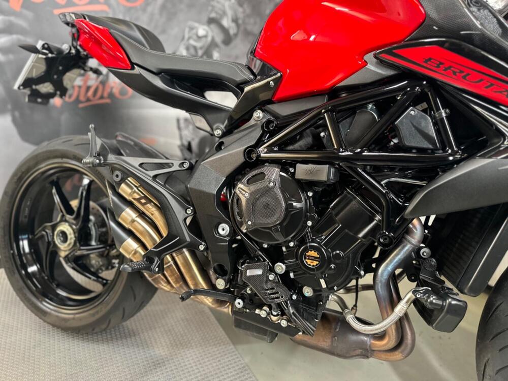 MV Agusta Brutale 800 Rosso (2021 - 23) (2)