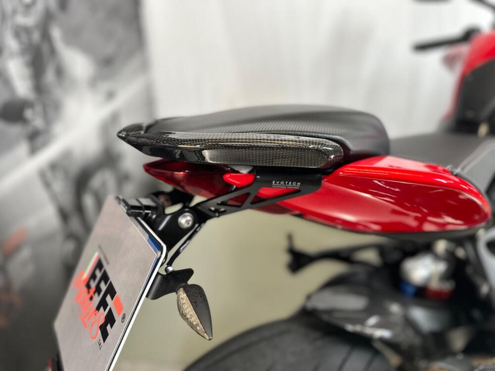 MV Agusta Brutale 800 Rosso (2021 - 23) (5)