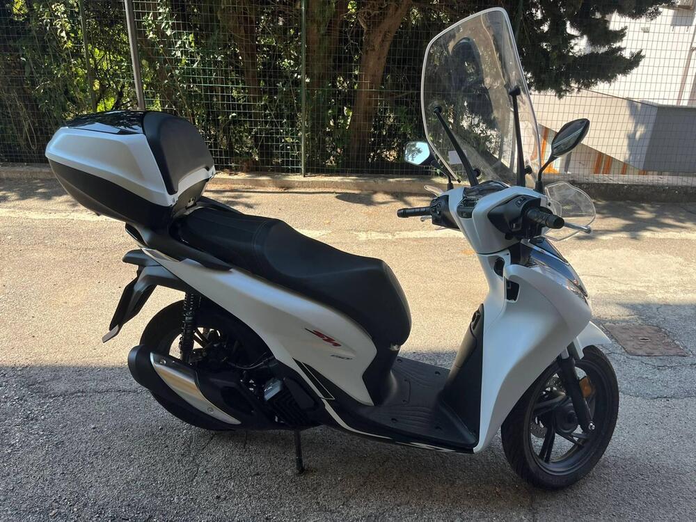 Honda SH 150i Sport (2022 - 24) (2)