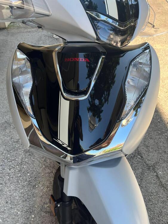 Honda SH 150i Sport (2022 - 24) (4)