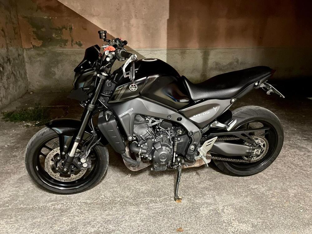 Yamaha MT-09 (2021 - 23) (4)