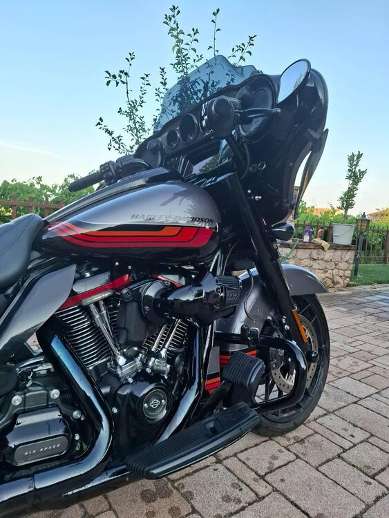 Harley-Davidson 117 Street Glide (2018 - 20) - FLHXSE (4)