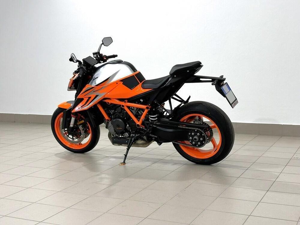 KTM 1290 Super Duke R (2022 - 23) (3)