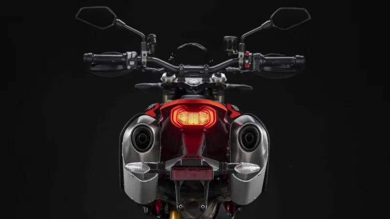 Ducati Hypermotard 698 Mono RVE (2024 - 26) (14)