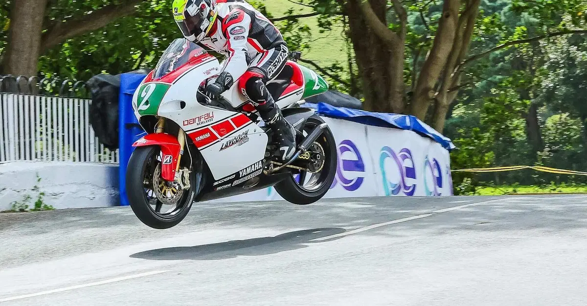 Manx GP 2024: via alle qualifiche. Andrea Majola, favoriti per la Junior? "Io, Ingham e Bottalico"