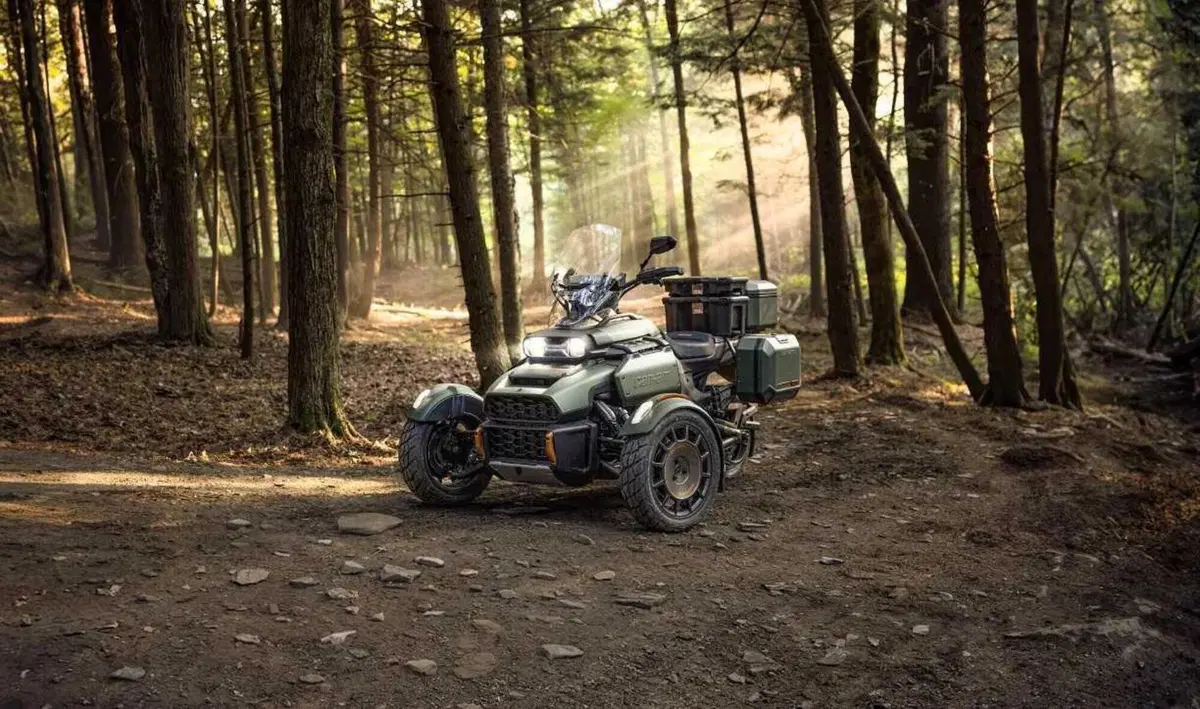 Vuoi una GS Adventure ma con tre ruote? Ci ha già pensato Can-Am. Ecco il Canyon (14)