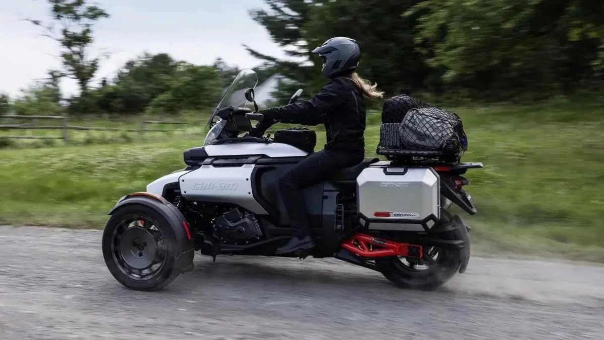 Vuoi una GS Adventure ma con tre ruote? Ci ha già pensato Can-Am. Ecco il Canyon (25)