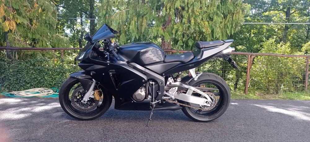 Honda CBR 600 RR (2003 - 04) (4)