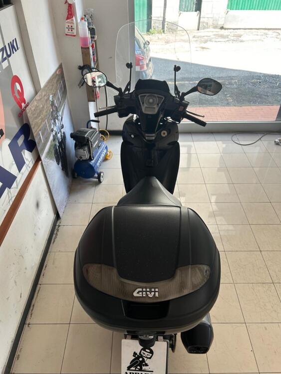 Kymco People 300i GT (2010 - 17) (4)