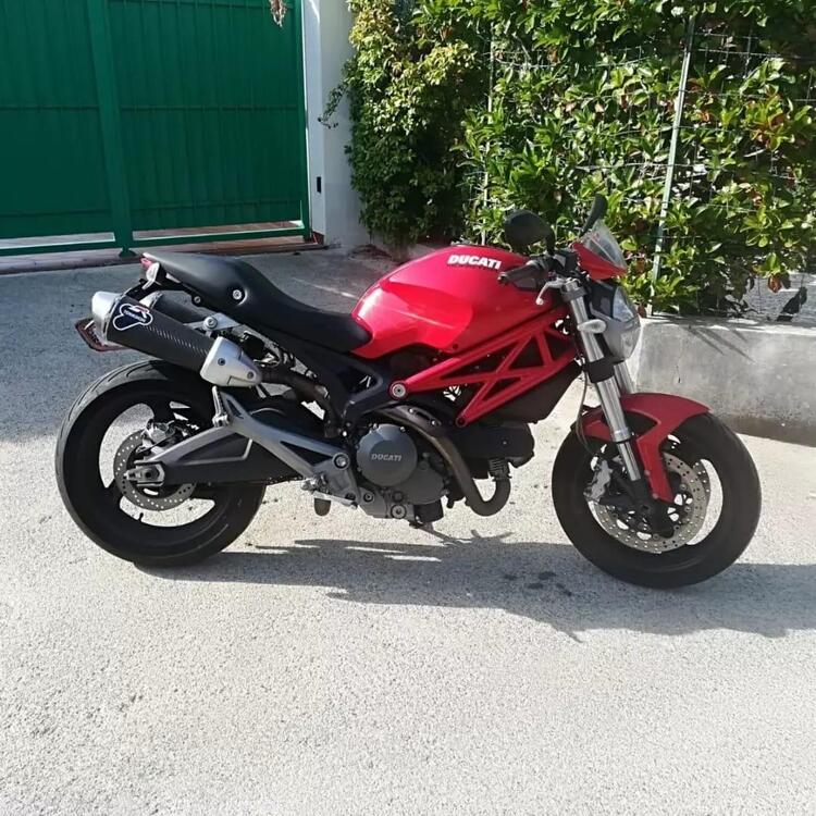 Ducati Monster 696 (2008 - 13) (2)