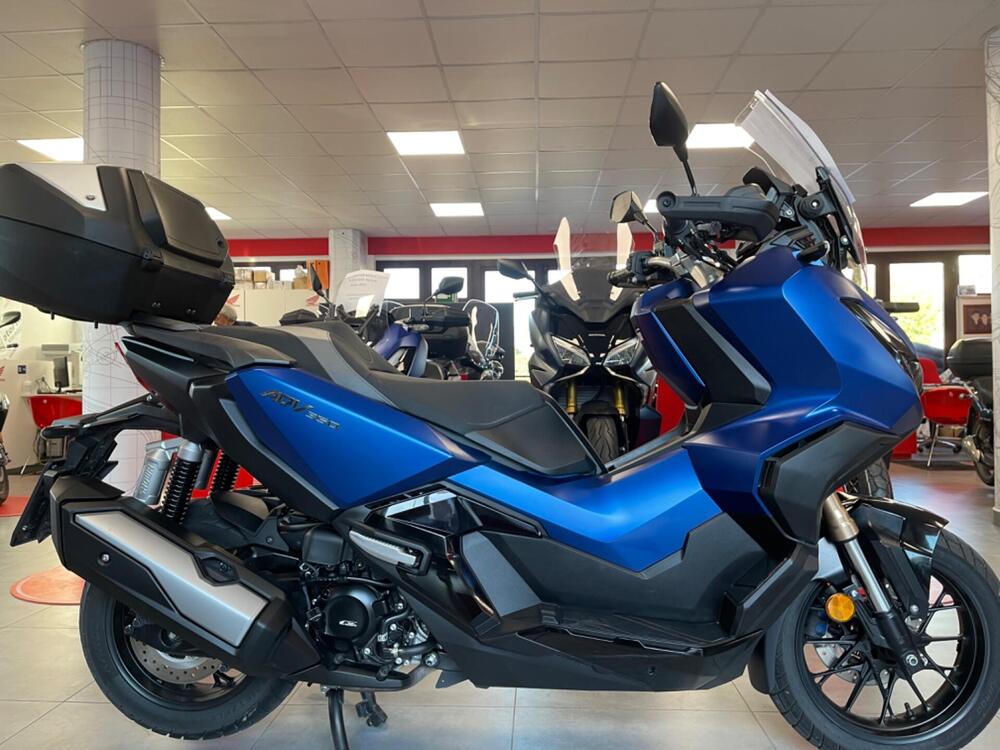 Honda ADV 350 (2022 - 24) (3)