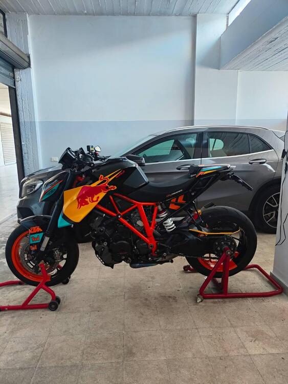 KTM 1290 Super Duke R SE ABS (2016) (2)