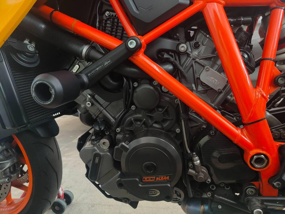 KTM 1290 Super Duke R SE ABS (2016) (3)