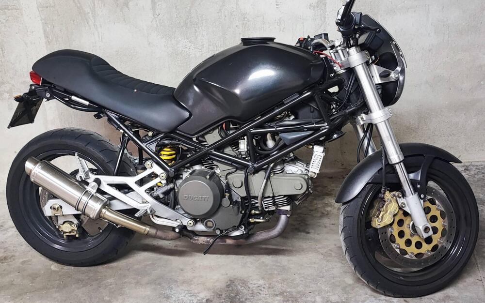 Ducati Monster 750 Dark (1999 - 02) (4)