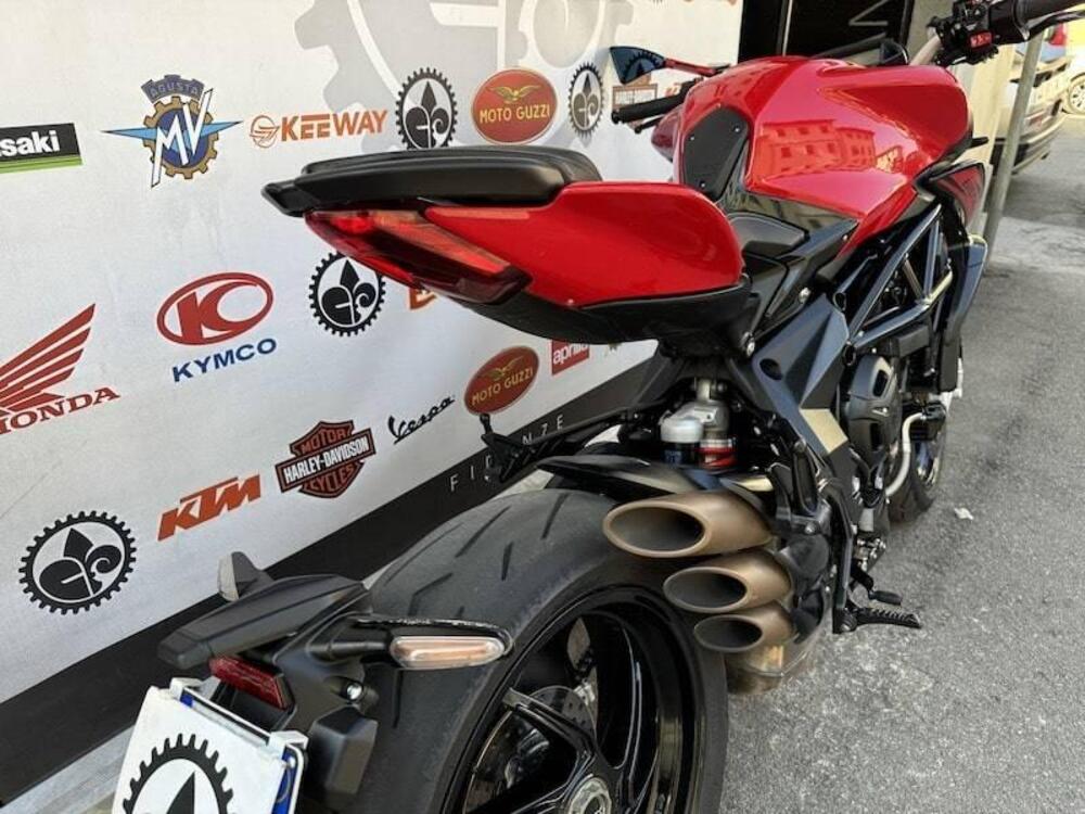 MV Agusta Brutale 800 Rosso (2021 - 23) (2)