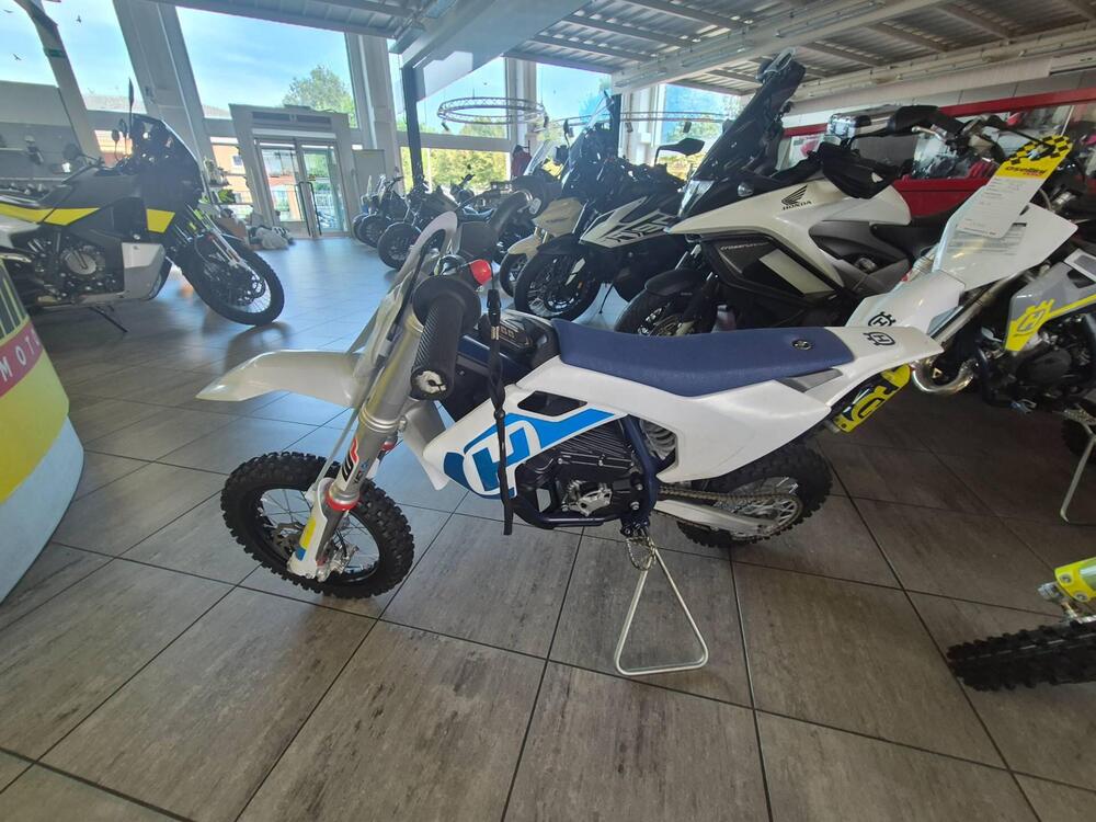 Husqvarna EE 5 (2021 - 22) (4)