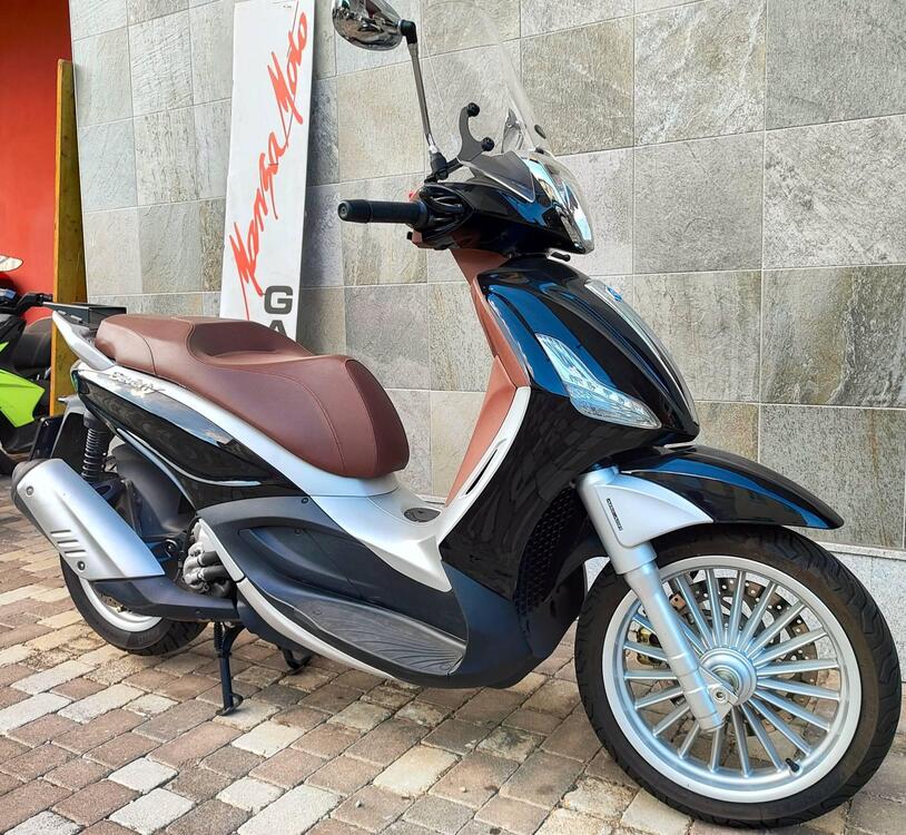 Piaggio Beverly 300 i.e. ABS-ASR (2016 - 20) (5)