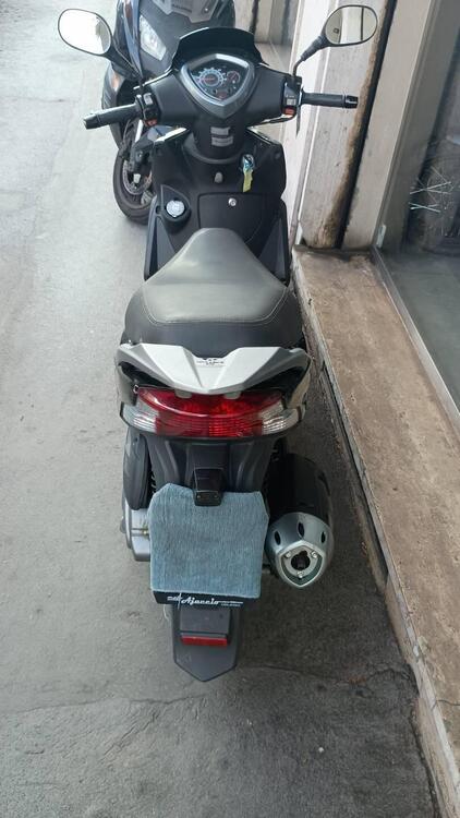 Kymco Agility 200i R16 + (2014 - 17) (4)