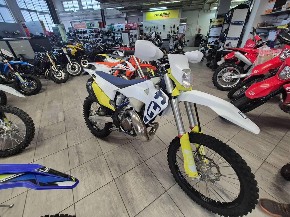 Husqvarna TE 150i (2020) (2)