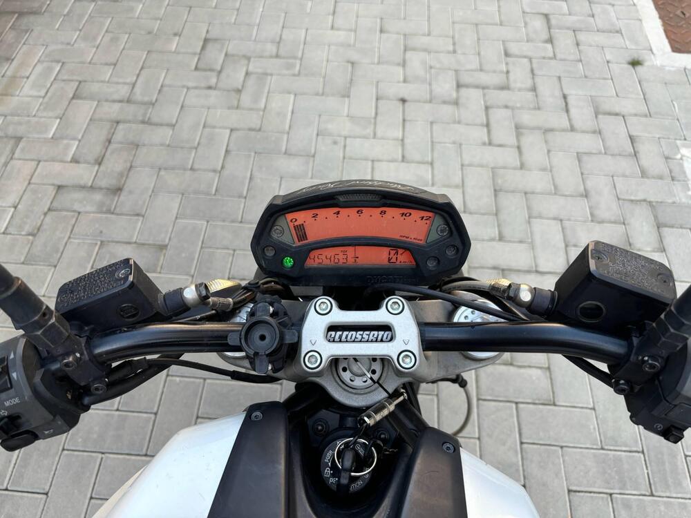 Ducati Monster 696 Plus (2007 - 14) (4)