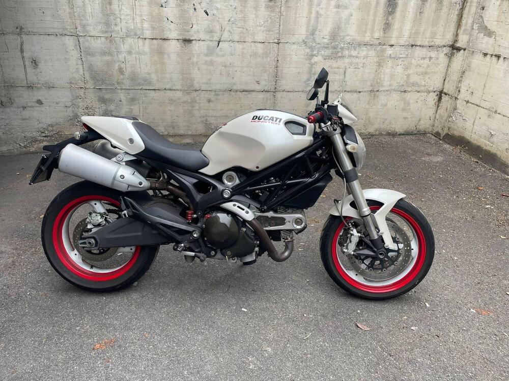 Ducati Monster 696 Plus (2007 - 14)