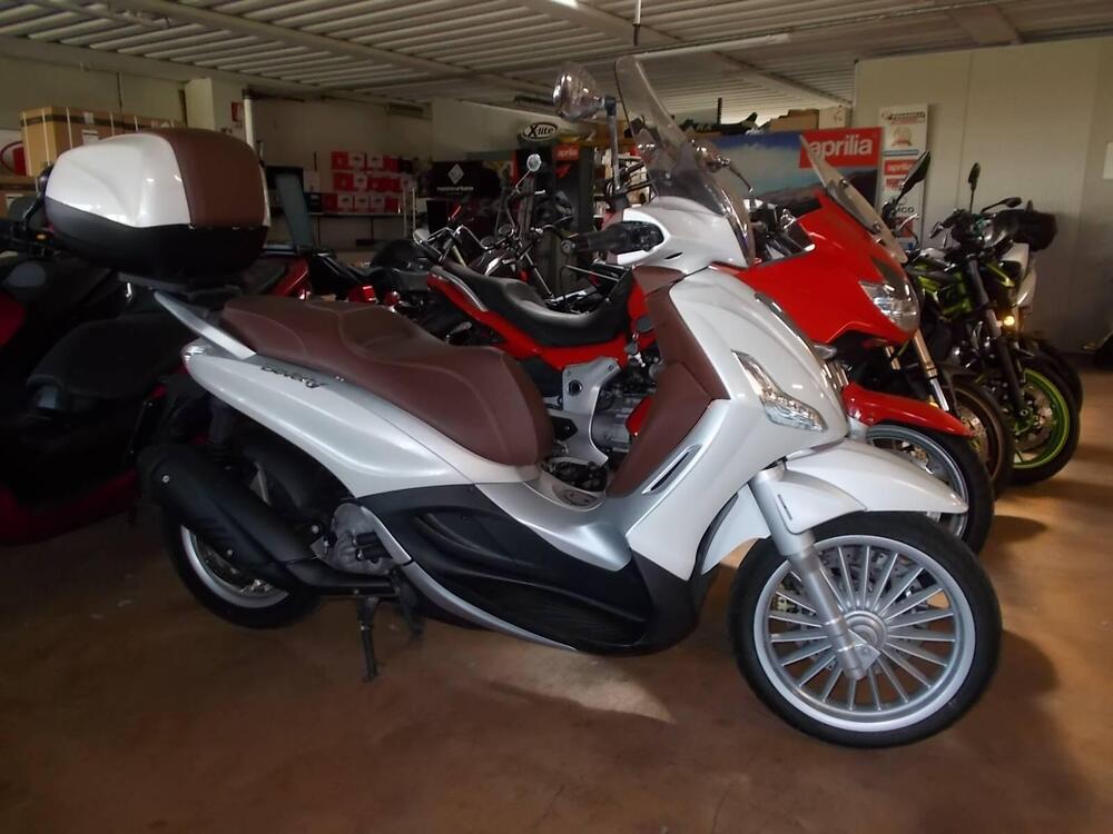 Piaggio Beverly 350 ABS (2016 - 20)