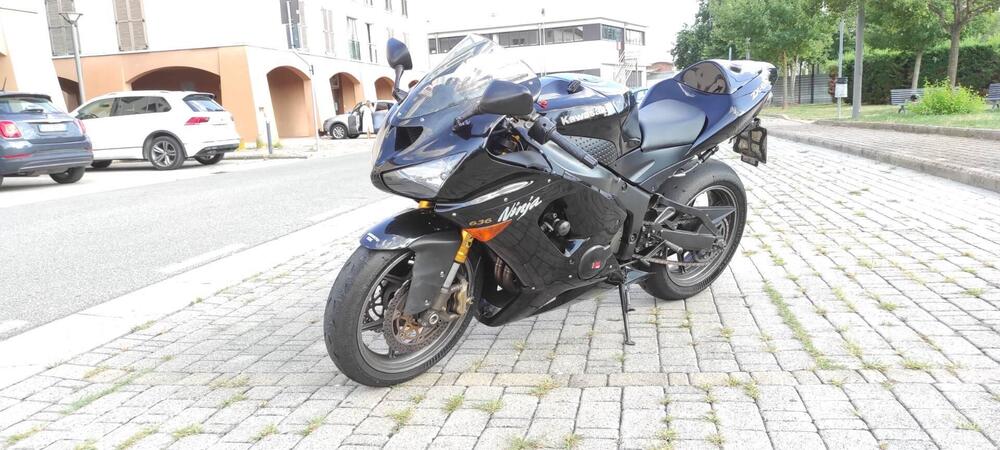 Kawasaki Ninja 636 ZX-6R (2005 - 06) (3)