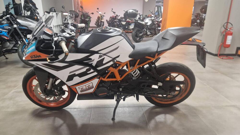 KTM RC 125 ABS (2015 - 16) (4)