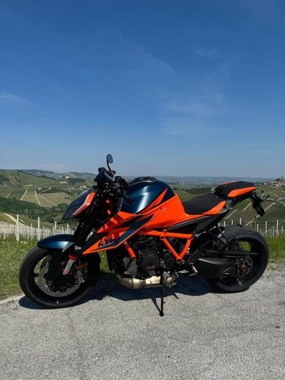 KTM 1290 Super Duke R (2021) (2)