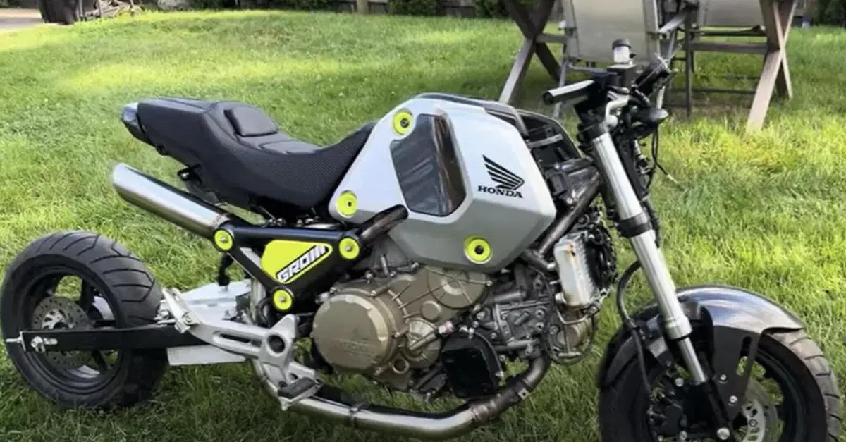Trapianto estremo: motore Ducati 1199 sulla Honda MSX 125 Grom, regger&agrave;? [VIDEO]