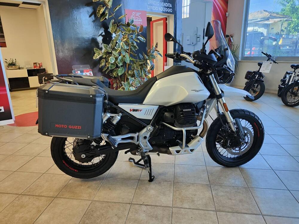 Moto Guzzi V85 TT (2019 - 20) (2)