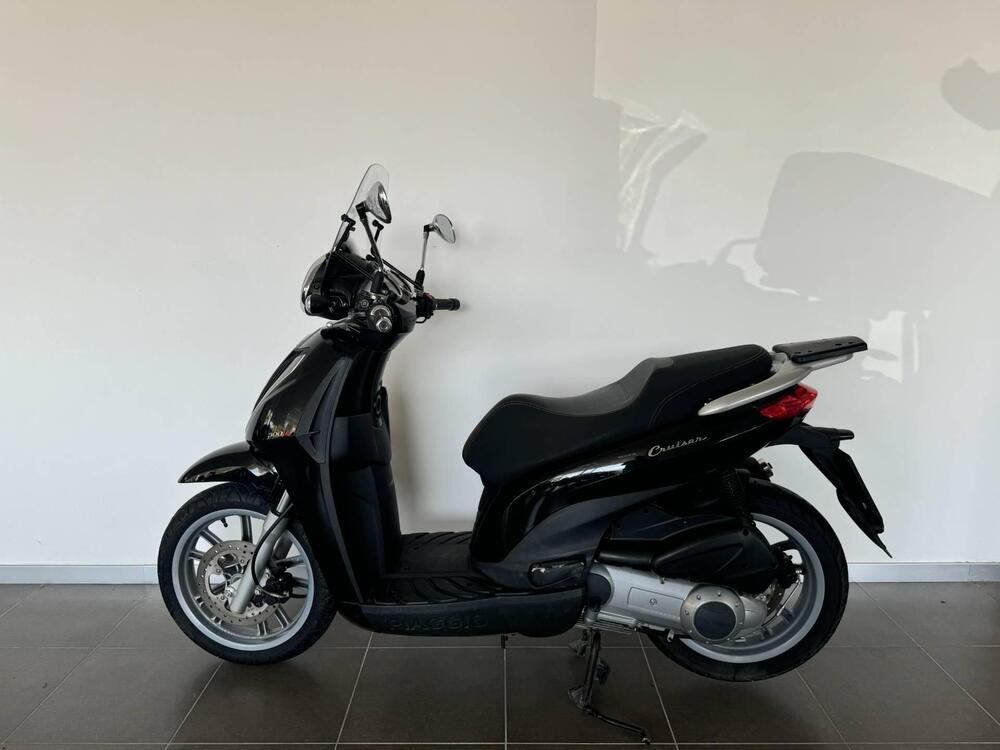 Piaggio Carnaby Cruiser 300 (2008 - 13) (2)