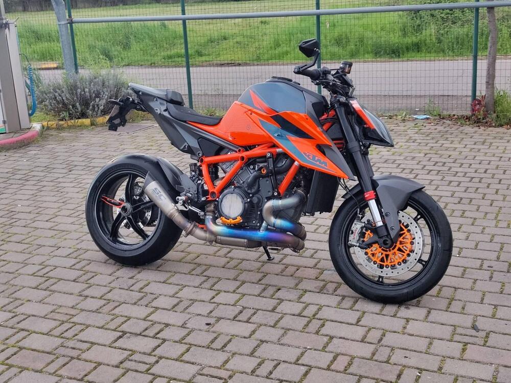 KTM 1290 Super Duke R (2021)