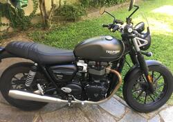 Triumph Street Twin 900 (2021 - 22) usata