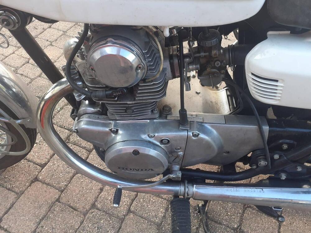 Honda CB 125 TWIN (3)