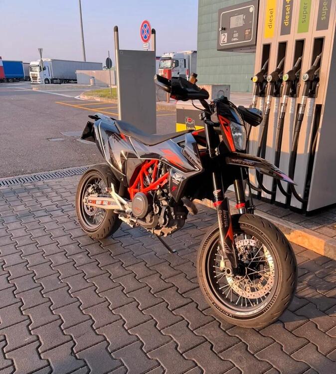 KTM 690 SMC R (2019 - 20) (4)