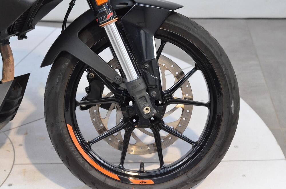 KTM 125 Duke (2021 - 23) (4)