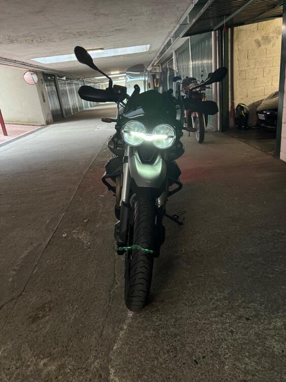 Moto Guzzi V85 TT (2019 - 20) (2)