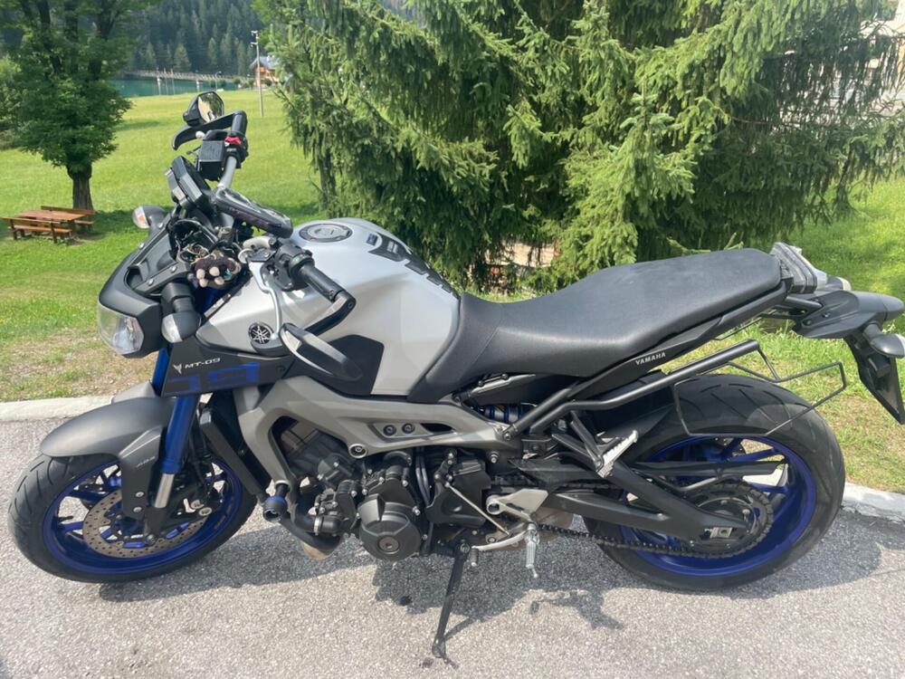 Yamaha MT-09 (2013 - 15) (3)