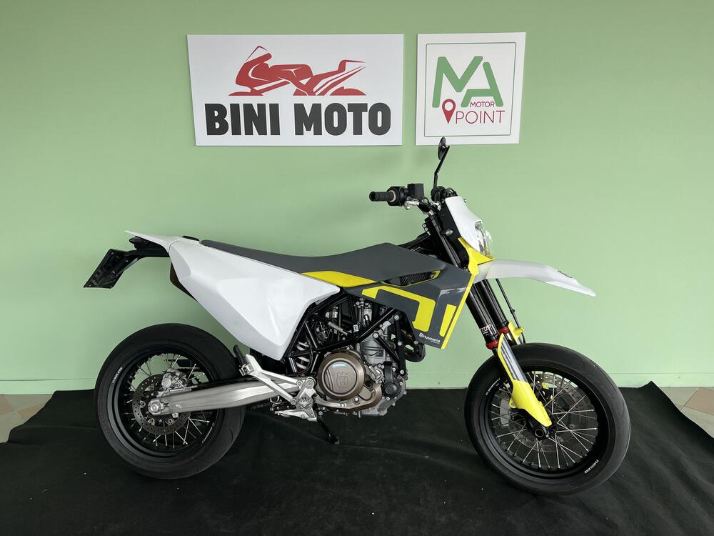 Husqvarna 701 Supermoto (2021)