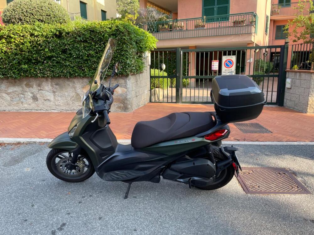 Piaggio Beverly 300 ABS-ASR (2021 - 24) (3)