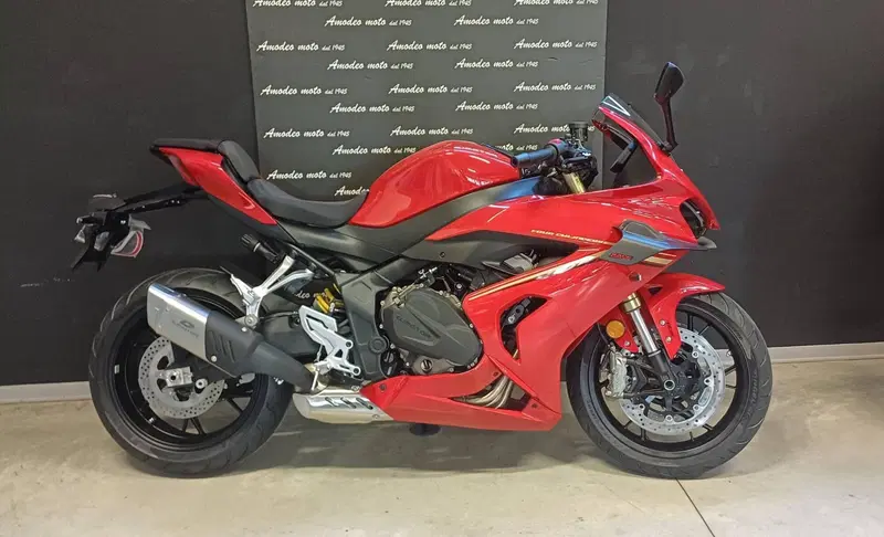 QJ Motor SRK 800 RR (2024)